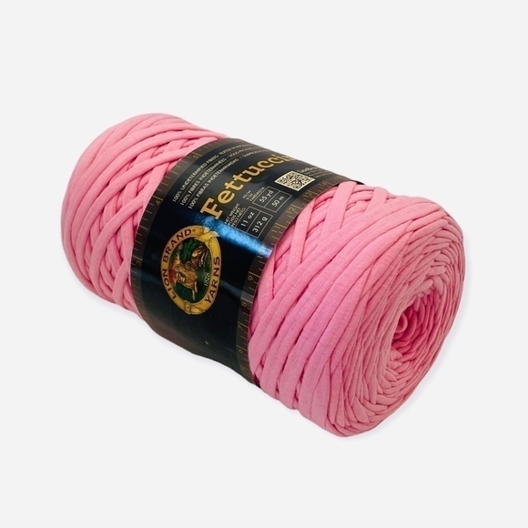 NWT Lion Brand Yarn Co Fettuccini 100% Undetermined Fibers Yarn Textile Knitting - Picture 2 of 5